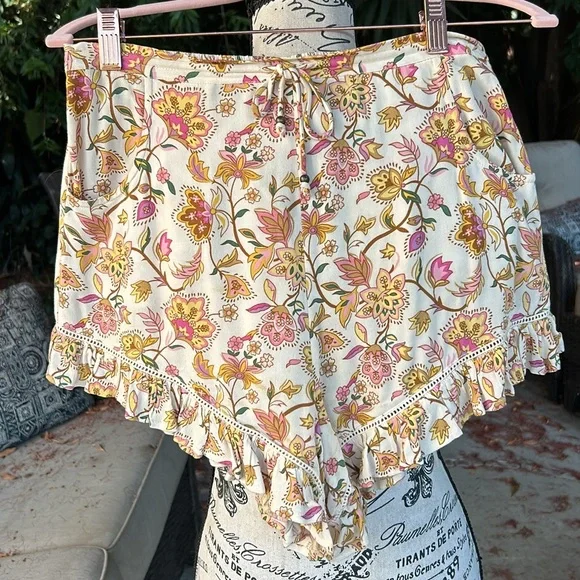 🌺RESERVED Do Not Buy🌺EUC Spell Portobello Road Shorts size medium - Picture 4 of 9